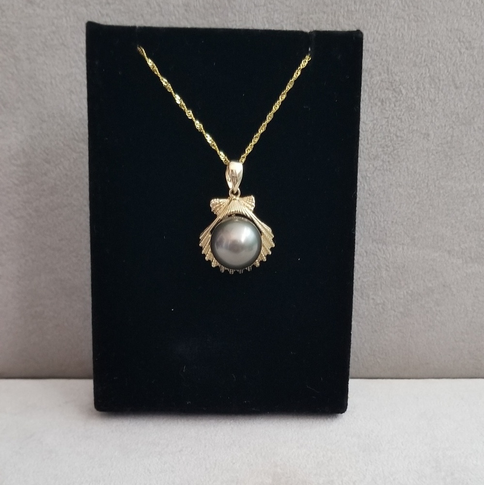 14k thahitian pearl necklace